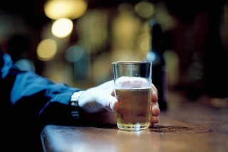 ways to stop drinking alcohol on your own